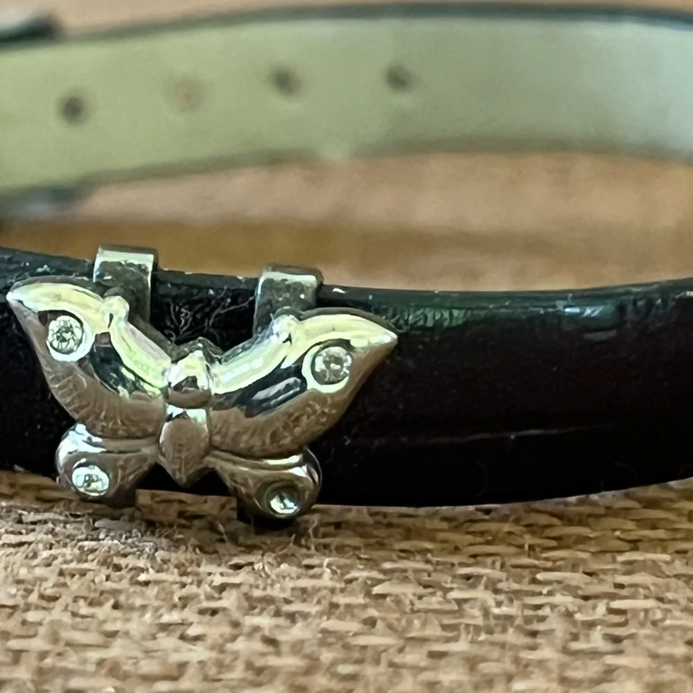 N/A black leather